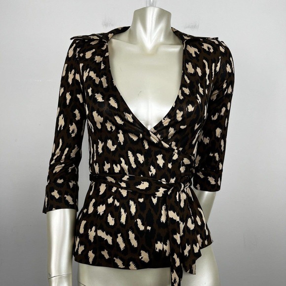 Diane Von Furstenberg Silk Top Brown Animal Print Wrap Jill Blouse - Picture 2 of 9
